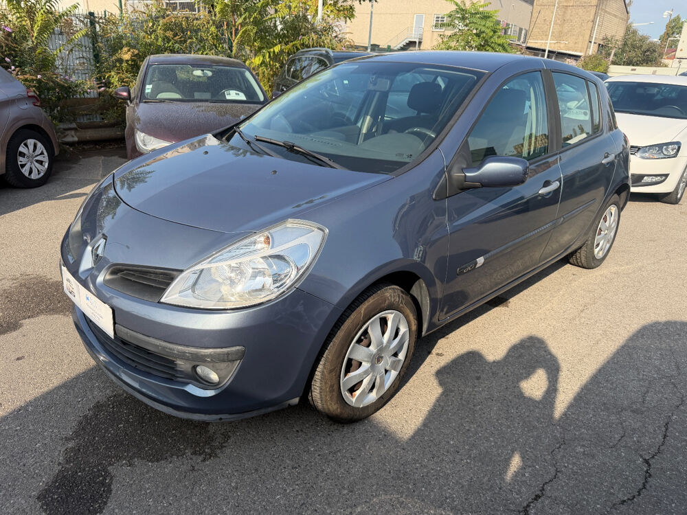 Clio III Clio 1.5 dCi 70 Expression 2006 occasion 93120 LA COURNEUVE