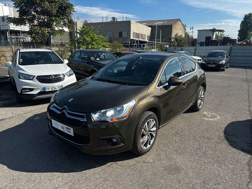 DS4 e-HDi 115 Airdream So Chic 2013 occasion 93120 LA COURNEUVE