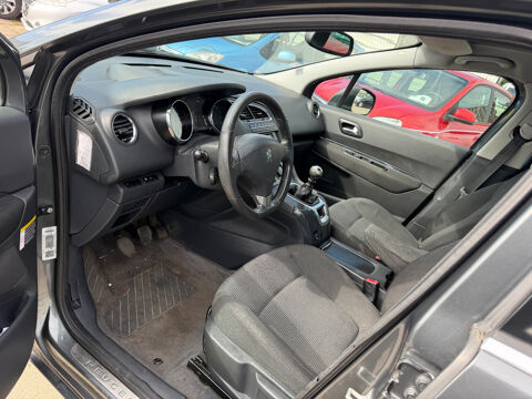 5008 1.6 HDi 112ch FAP BVM6 Confort Pack 5pl 2011 occasion 93120 LA COURNEUVE