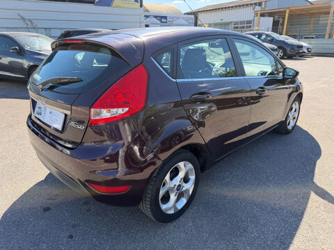 Fiesta 1.25 82 Ghia 2011 occasion 93120 LA COURNEUVE