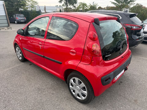 107 1.0e 12V 68ch BLUE LION 2-Tronic Active 2011 occasion 93120 LA COURNEUVE