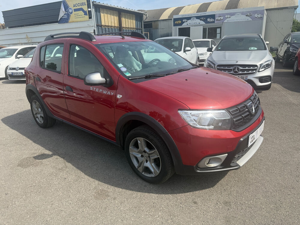 Sandero TCe 90 E6 Stepway Prestige 2017 occasion 93120 LA COURNEUVE