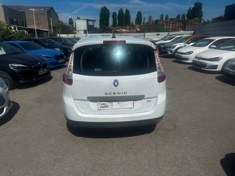 Grand Sc&eacute;nic III Grand Sc&eacute;nic TCe 130 Energy Life 7 pl 2015 occasion 93120 LA COURNEUVE