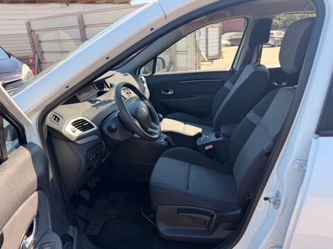 Grand Sc&eacute;nic III Grand Sc&eacute;nic TCe 130 Energy Life 7 pl 2015 occasion 93120 LA COURNEUVE