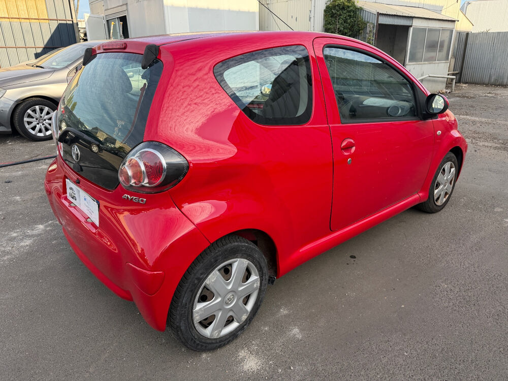 Aygo 1.0 VVT-i Connect 2011 occasion 93120 LA COURNEUVE