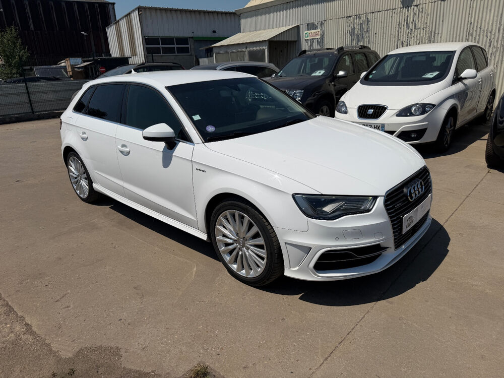 A3 Sportback 1.4 TFSI e-tron 204 Ambition Luxe S tronic 6 2016 occasion 93120 LA COURNEUVE