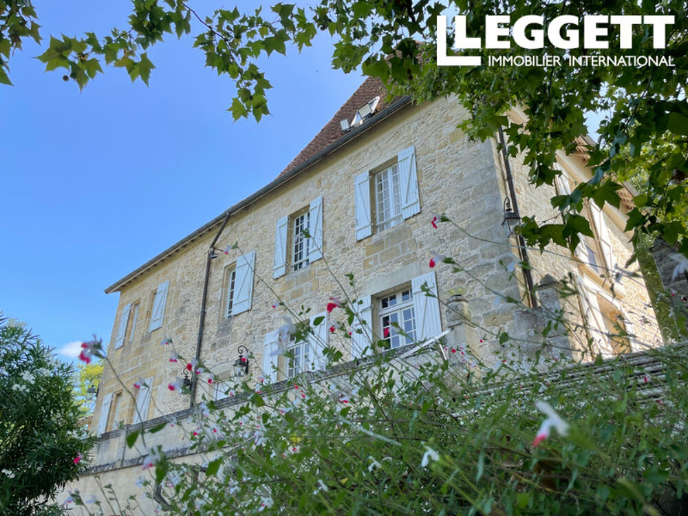 CHATEAU EXCEPTIONNEL - 370 m² - avec vue magnifique sur le fleuve. Proche Saint-Emilion et Bordeaux !