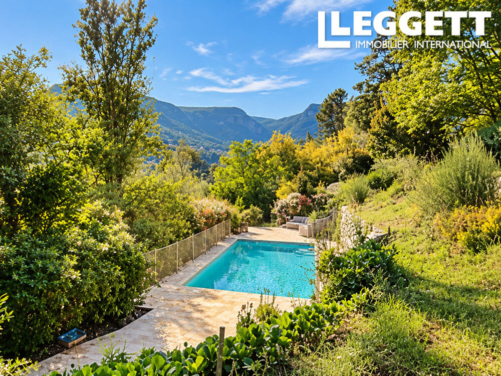 Vente Maison Tourrettes-sur-Loup, Élégante villa de 4 chambres avec piscine sur 4 280 m² et potentiel d'extension. Tourrettes-sur-loup
