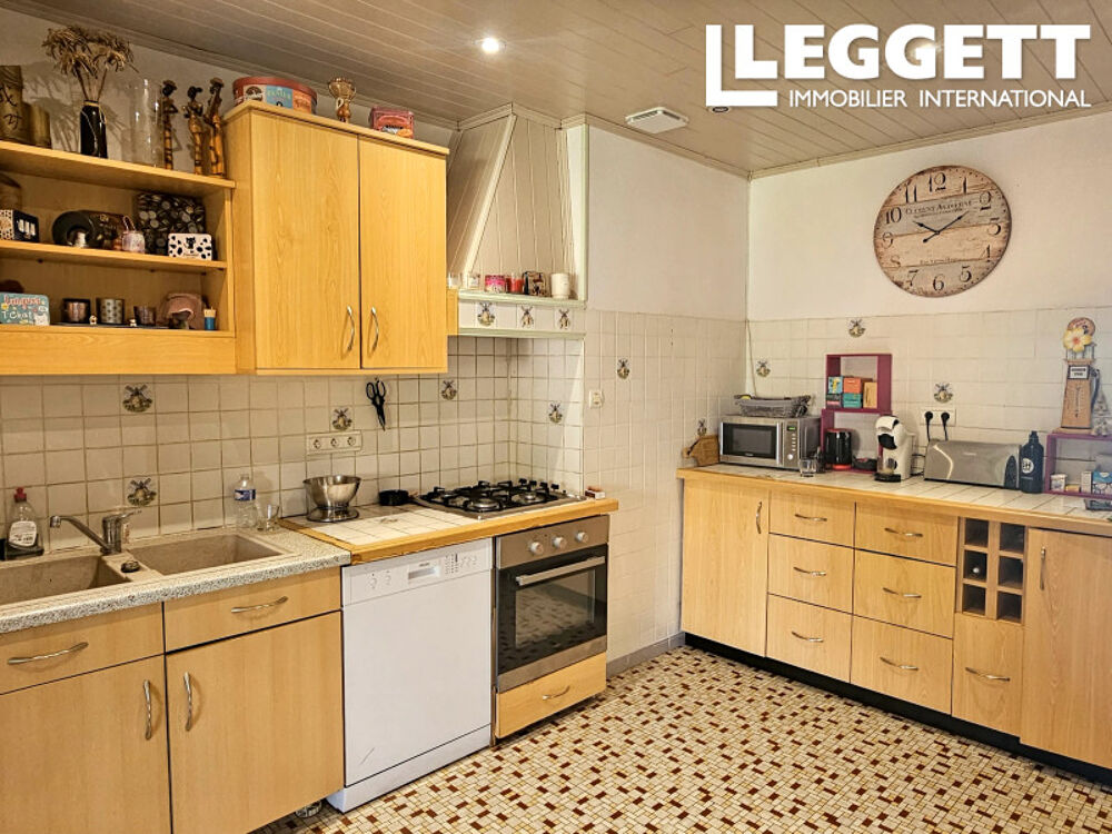 Maillezais ? Maison 119 m², 3 chambres, ascenseur, sous-sol, terrain arboré et clos de 775 m²