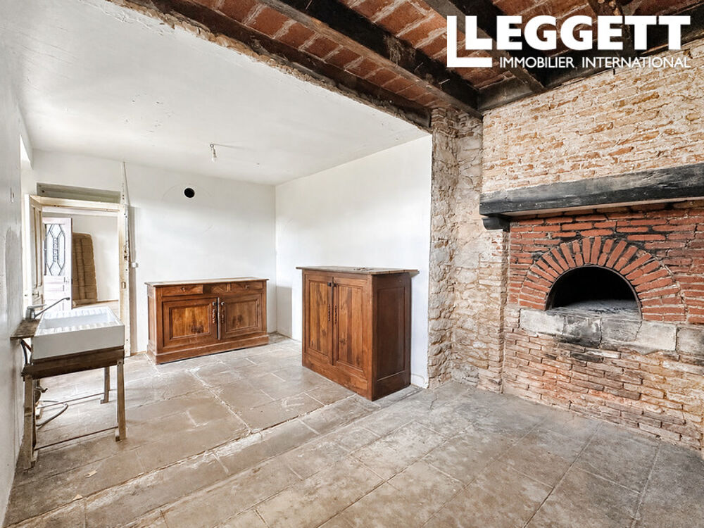 Vente Maison Charmante propriété de caractère avec potentiel, grange et jardin à Tilly Tilly