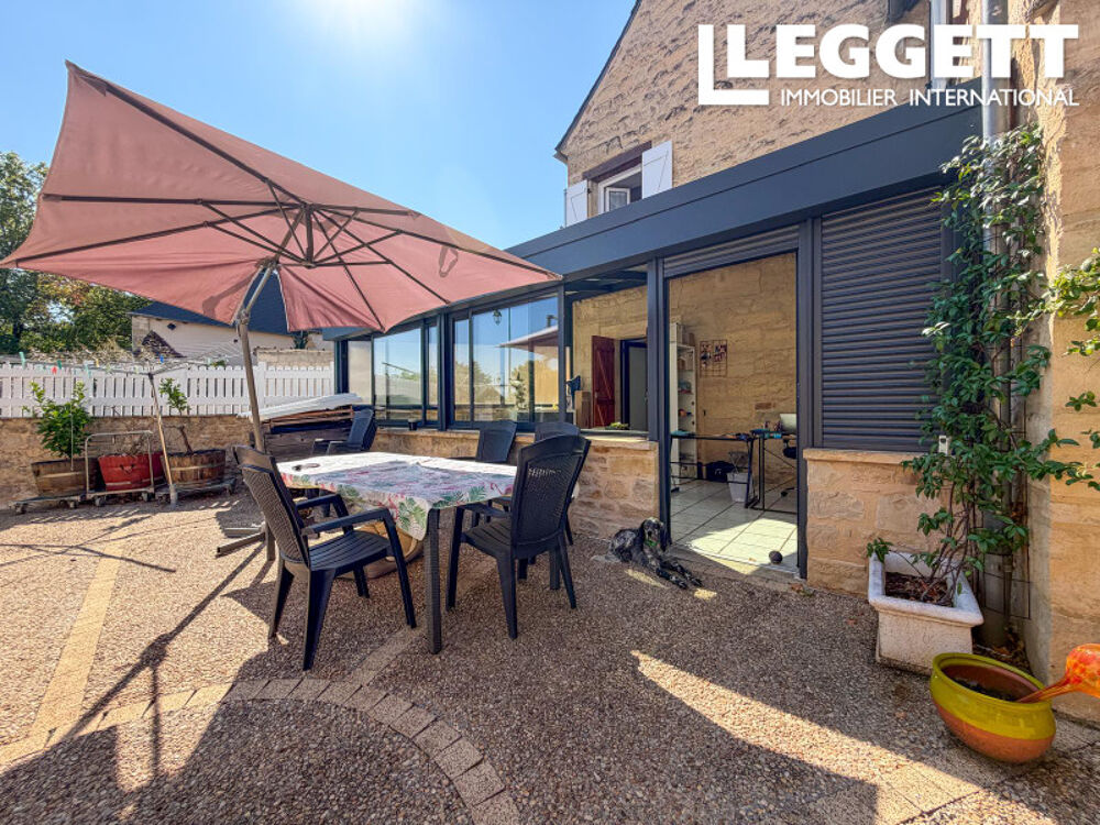 Vente Maison Propriété exceptionelle avec plus de 4 500 m² de terrain plat au coeur d'un charmant village du Périgord Noir Beauregard-de-terrasson