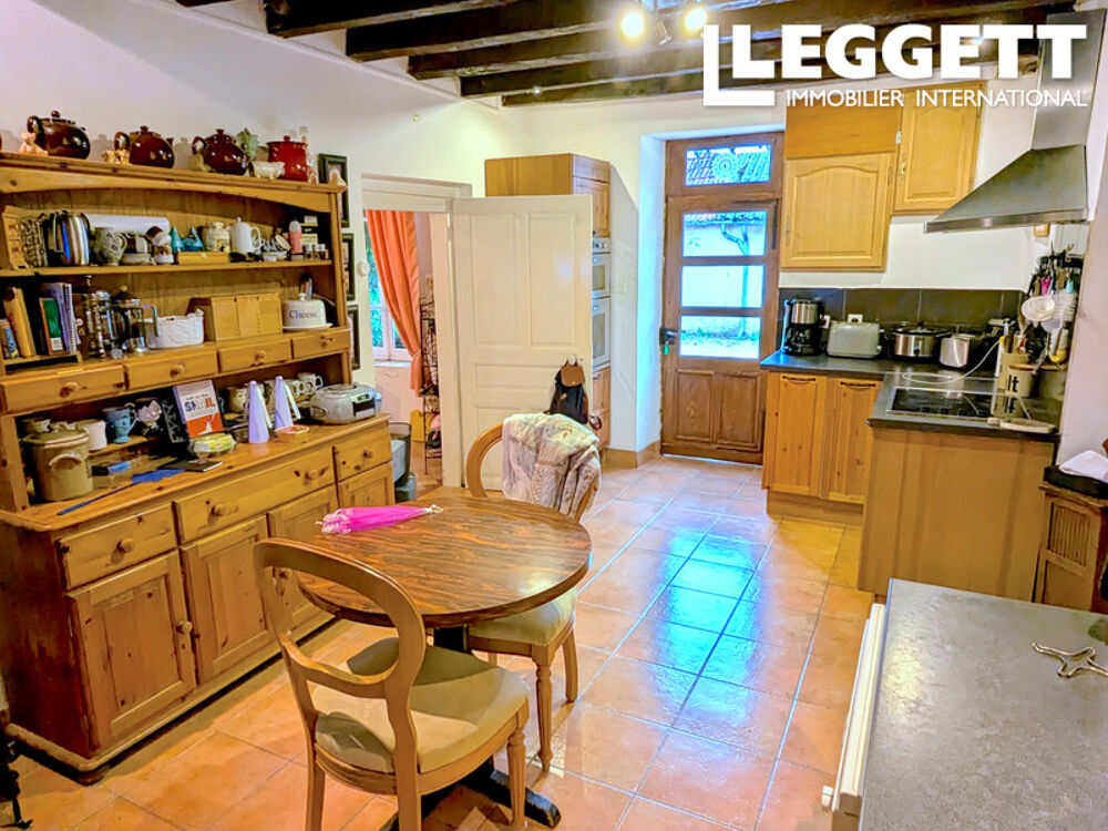 Vente Maison Belle maison de campagne avec écuries, granges et plus 4595 m² de terrain, dans un hameau accueillant. Feusines