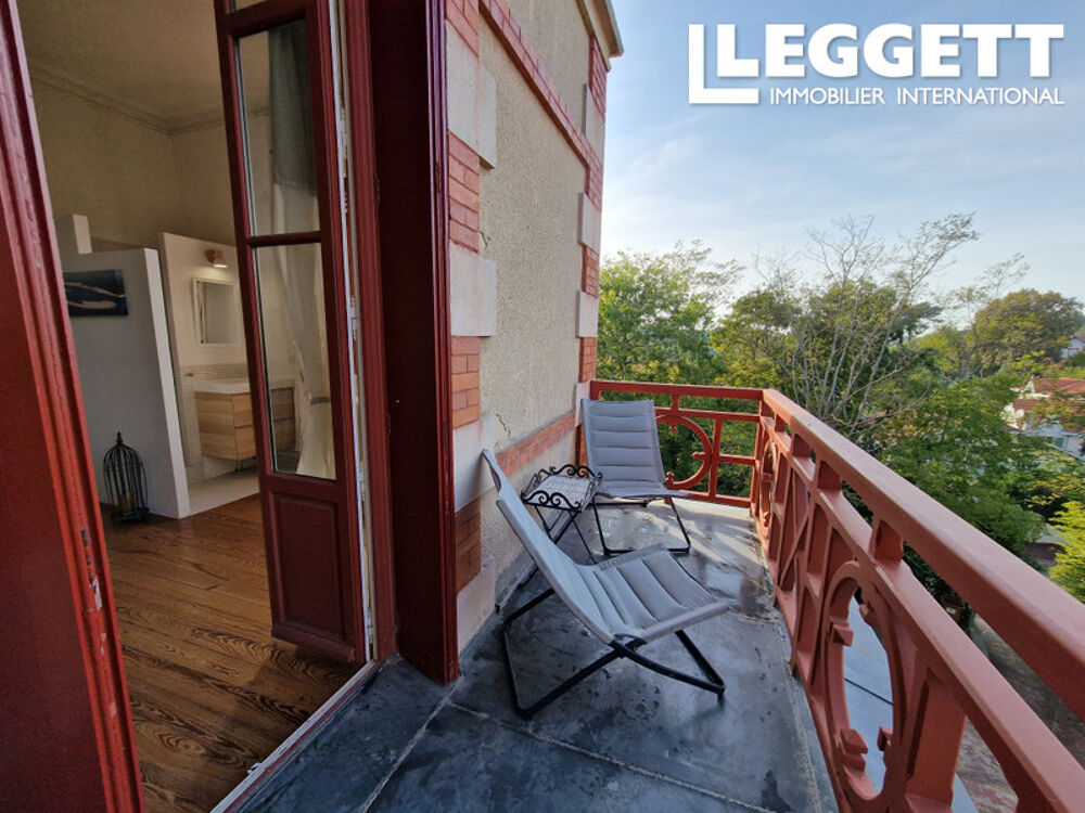 APPARTEMENT D'EXCEPTION EN VILLE D'HIVER à ARCACHON AVEC 3 CHAMBRES ET JARDIN.