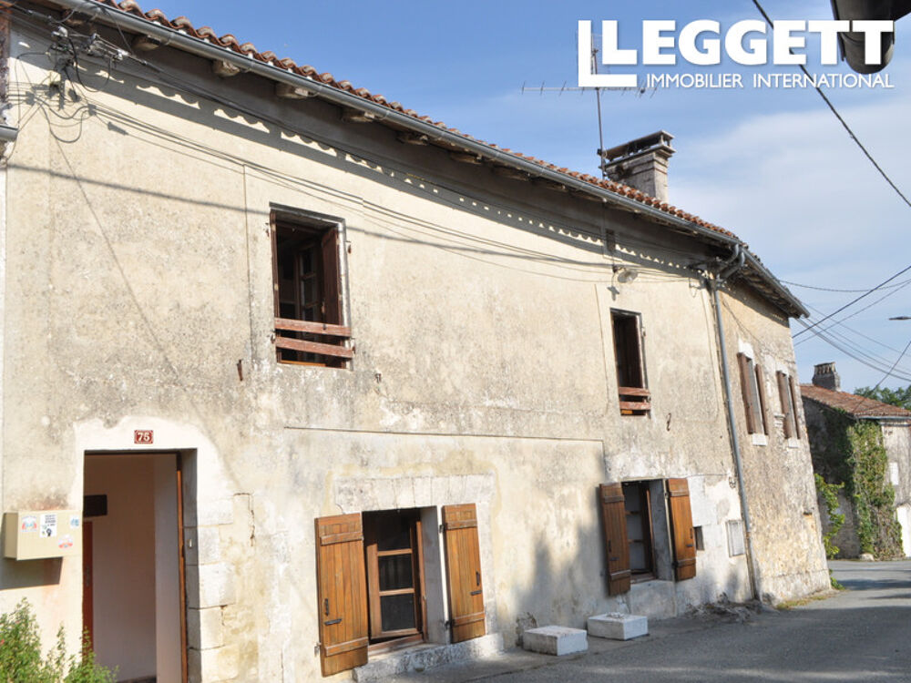 Charmante maison mitoyenne en pierre du XVIIIe siècle, comprenant 3 chambres, située dans un village paisible
