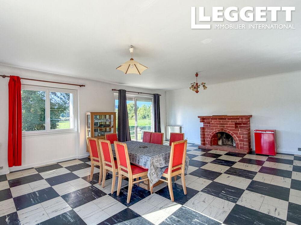 Vente Maison Dans village Nord du Lot - Maison de plain pied, 2 chambres, beau jardin, terrasse BÉtaille