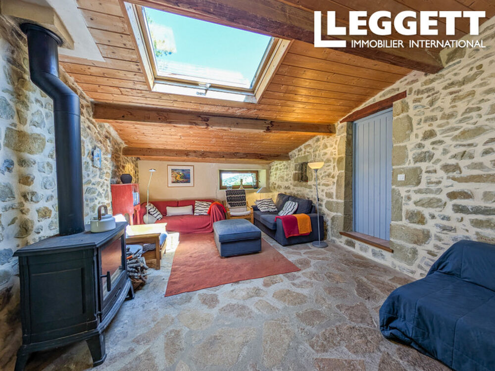 Vente Maison Vaste ferme en pierre sur 16 ha. ? 2 habitations à réunir ? rêvez d?un coin de paradis au c?ur de la nature. Vesc