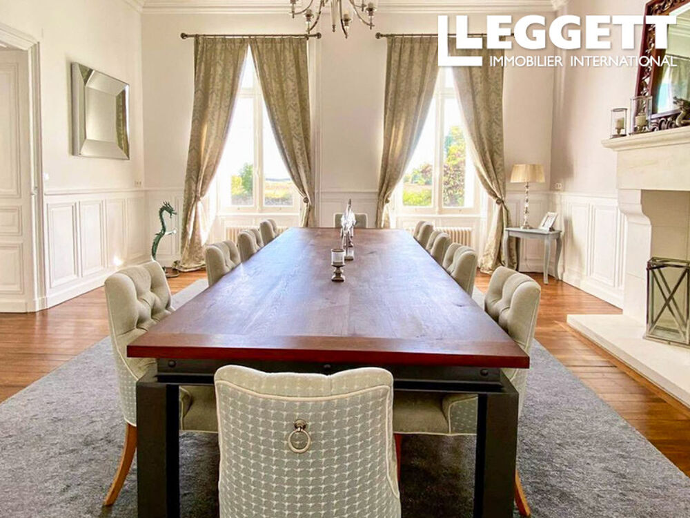 Vente Propriété/Château Château du XIXe siècle magnifiquement restauré : 12 chambres, 9 salles de bains, piscine,  centre Aulnay Aulnay