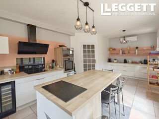  Maison � vendre 10 pi�ces 344 m�