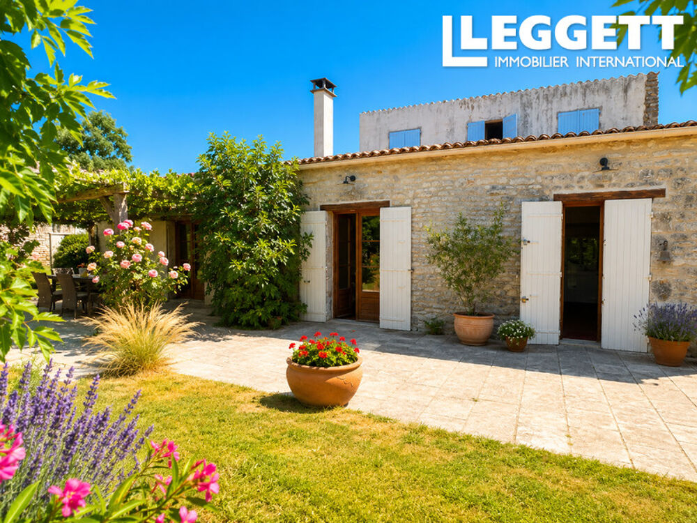 Vente Maison Charmante maison en pierre vieille de 400 ans avec piscine près de la côte atlantique. Geay