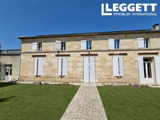 Maison 11 pièces 370 m² · à Coutras · 370 m² · 739 500 €
