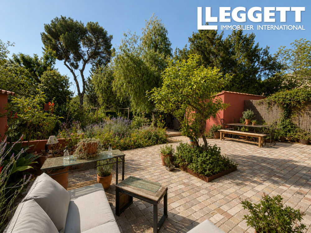 Bien d'exception en rez-de-villa ? 1 /2 chambres, mezzanine, vaste terrasse, cuisine d'été et jardin privatif
