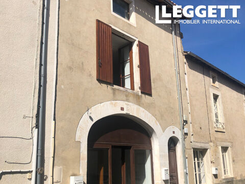   Ensemble immobilier à fort potentiel ? Idéal investisseur ou projet mixte au coeur de Nanteuil en Vallée Maison - 2 pièce(s) - 133 m²
