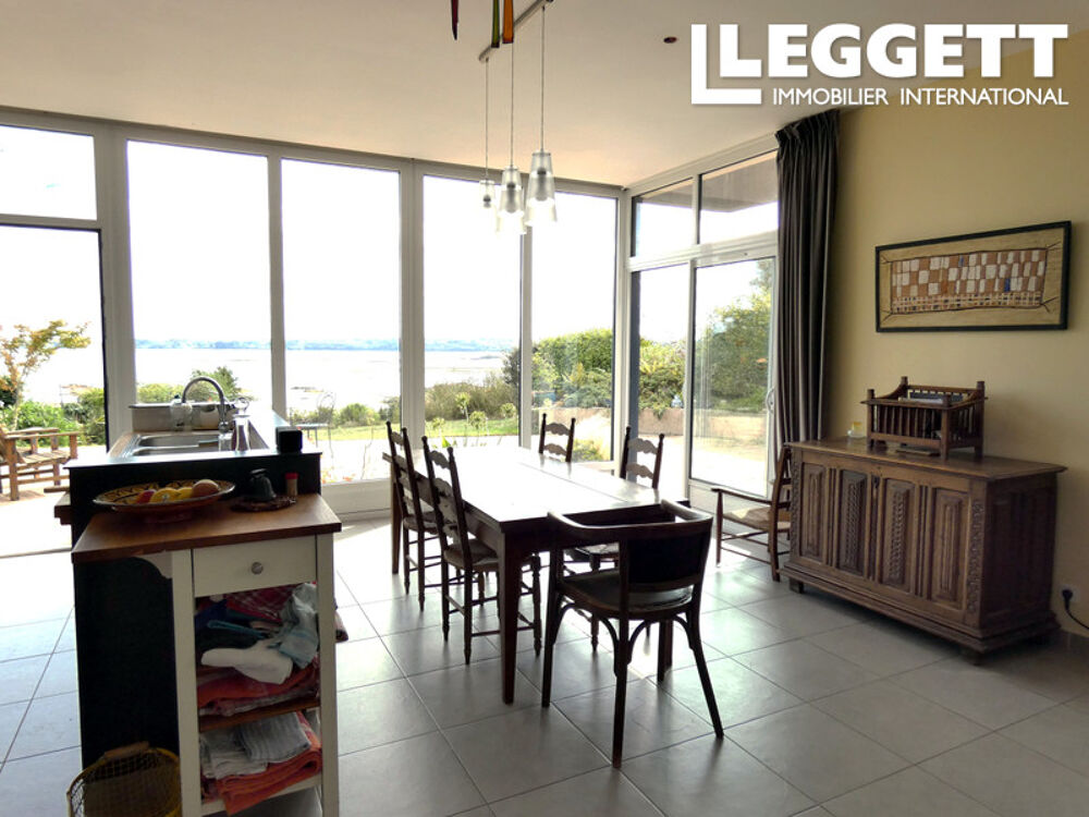 Maison contémporaine d'environ 99 m², niché dans une cardre magnifique avec vues sur la Baie de Paimpol