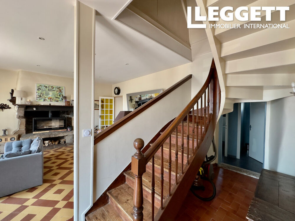 Vente Maison Première ligne sur le port de Ploumanac'h , maison de pêcheur en pierre 5 chambres jardin clos vues mer Perros-guirec