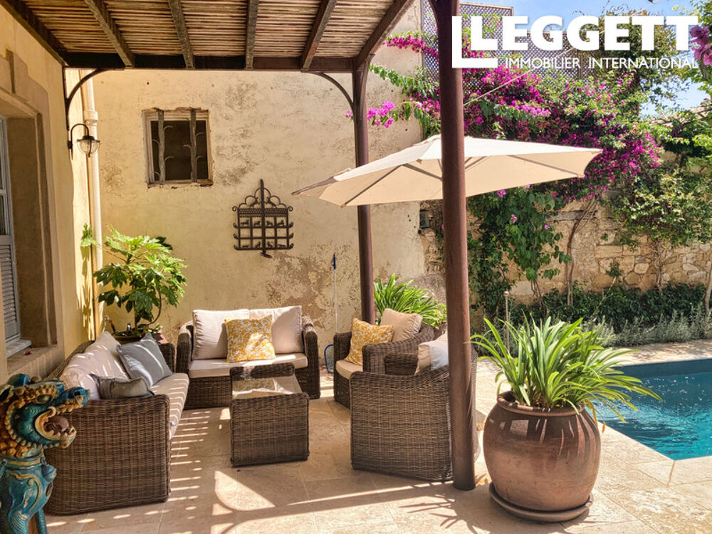Exceptionnelle maison vigneronne avec jardin paysager, piscine et garage, à proximité de Pézenas