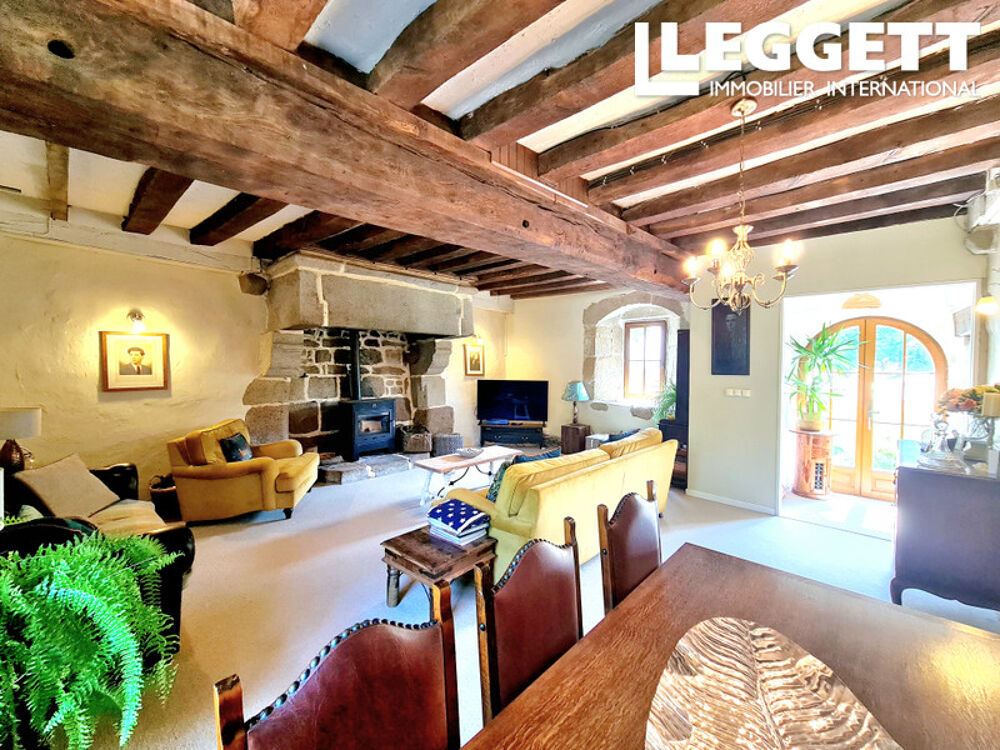 Vente Maison Maison en granit pleine de charme, 4 chambres, jardin arboré et cadre paisible dans un hameau. Saint-berthevin-la-tanniÈre