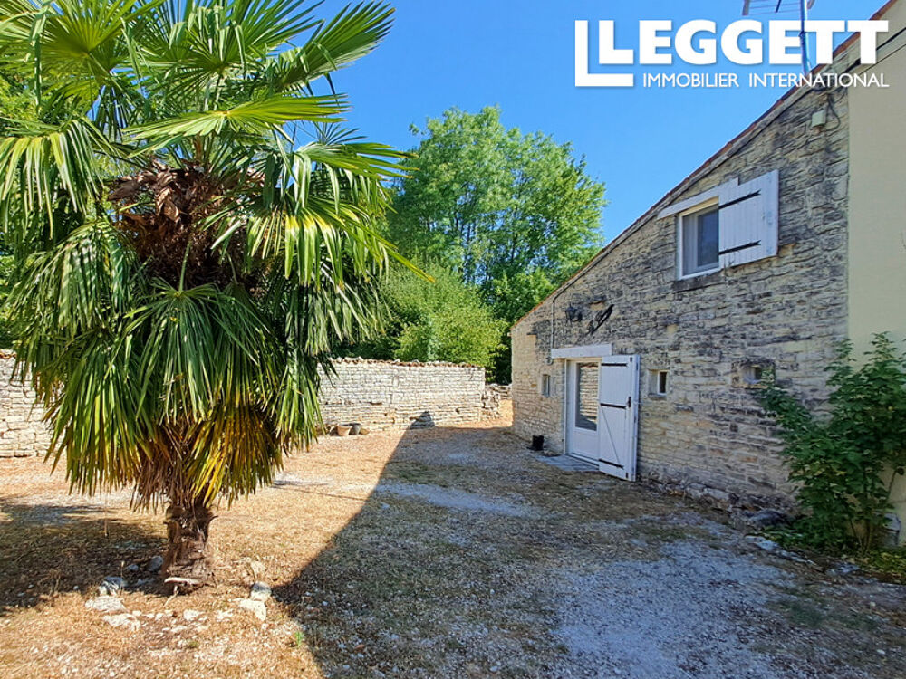La plus adorable petite maison en pierre avec jardin privé au village