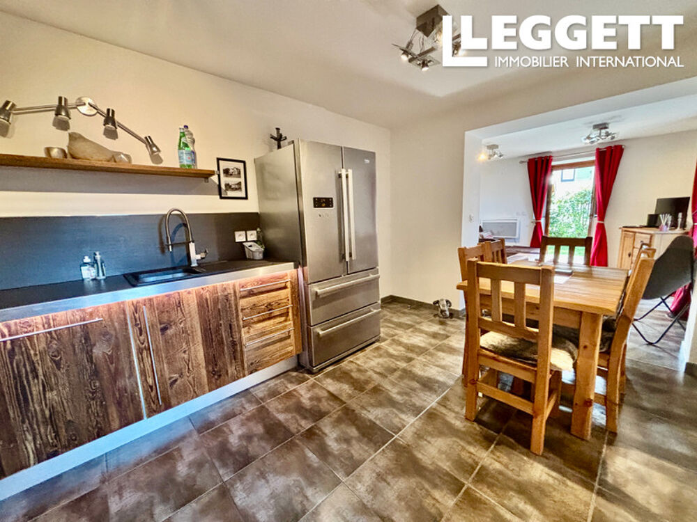 F4 de 79 m² À VENDRE à Saint-Gervais les Bains , jardin ensoleillé, à 300 m du centre et prés des télécabines
