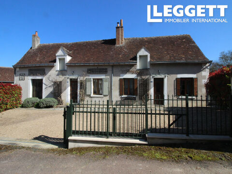   Une grande maison de 4 chambres et 3 salles de bains situ�e au c?ur du village, avec un grand jardin Maison - 6 pi�ce(s) - 133 m�