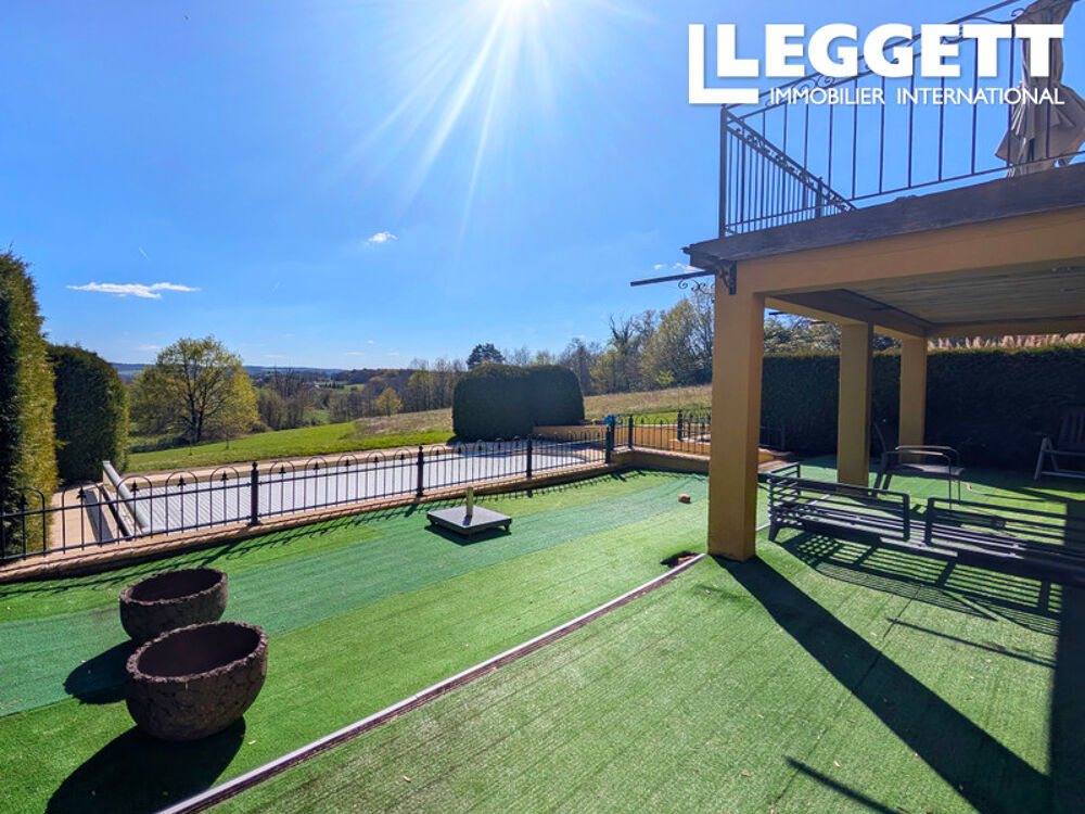 Vente Maison Une belle maison de 5 chambres avec terrasse, piscine, prairie et vue panoramique ! Prix négociable ! Clermont-d'excideuil