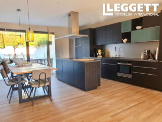  Maison � vendre 9 pi�ces 242 m�