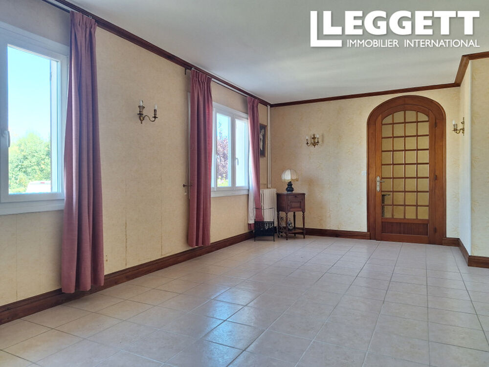Vente Maison Maison de 126m2 , 1  cuisine, 1 salle/séjour, 3 chambres, 2 salles de bain, 1 sous-sol complet Terrain 976m2 Giberville
