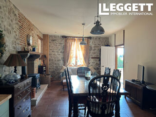 Vente Maison Ferme en pierre magnifiquement présentée, entièrement rénovée, avec plus de 22+ Ha de terrain, pâturages, bois Gouzon