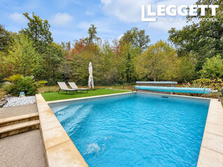Vente Maison Belle maison de plain-pied de 147 m², rénovée avec piscine, suite parentale et hangar de 68 m² Saint-paul-de-serre
