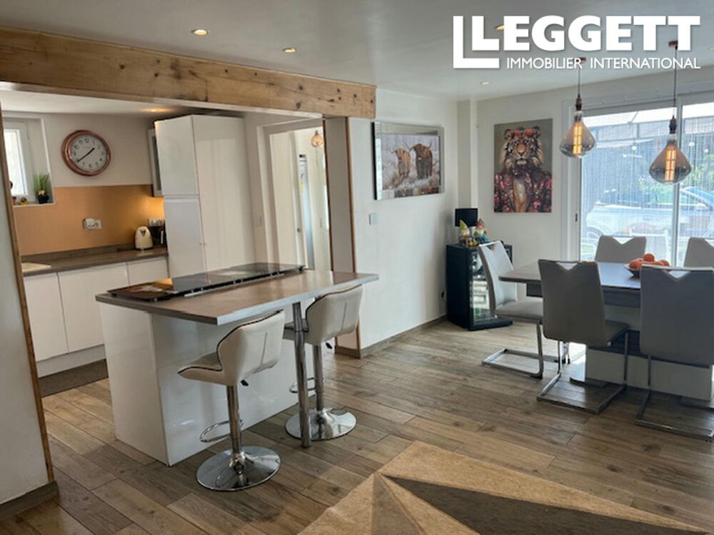 Vente Maison Une maison de trois chambres et une maison d'amis,  un vaste terrain et dependences. NantillÉ