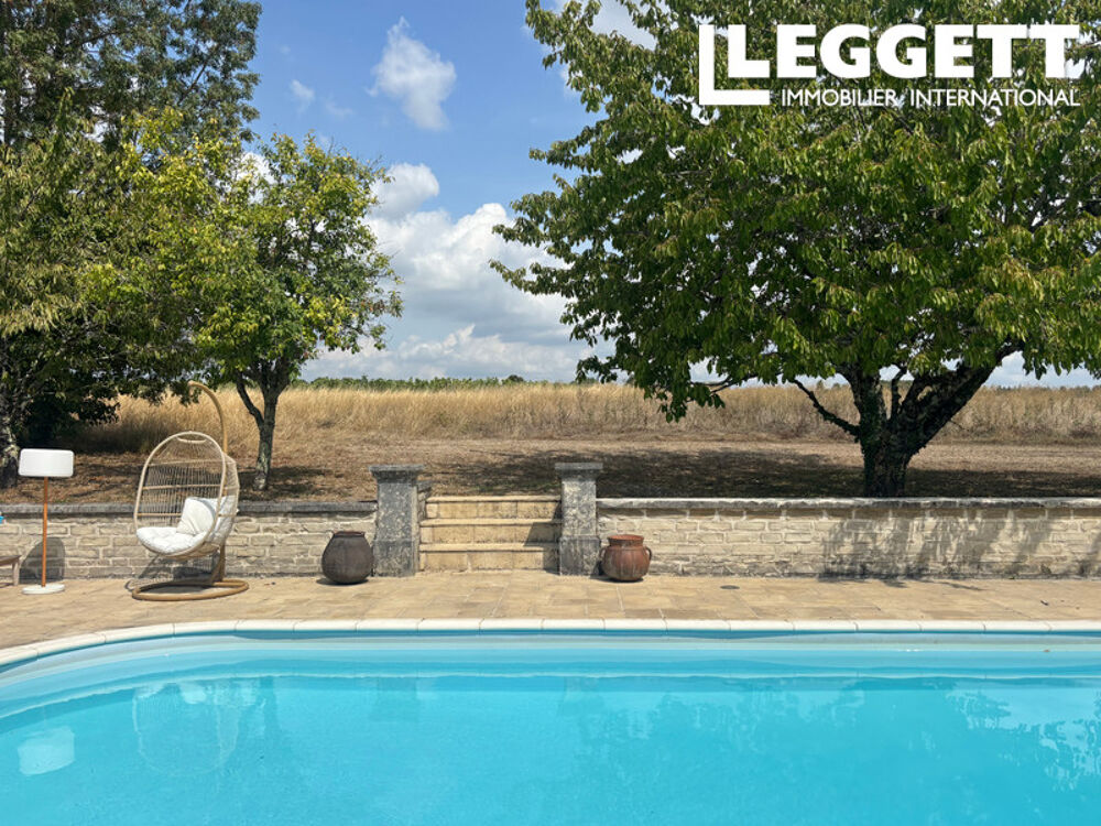 Vente Maison Élégante Maison de Maître avec piscine, jardins, bois et potentiel d?aménagement en Charente LigniÈres-sonneville