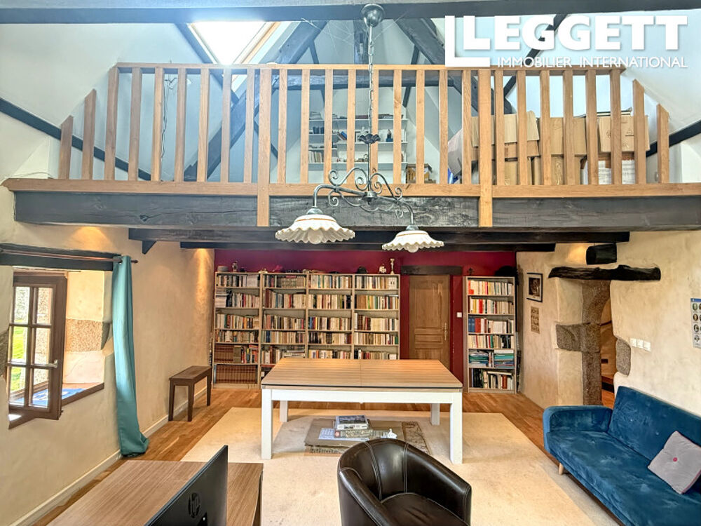 Vente Maison Manoir de caractère du XVIIe siècle avec 2 gîtes dans un cadre champêtre idyllique, sur un terrain de 19563 m2 Duault