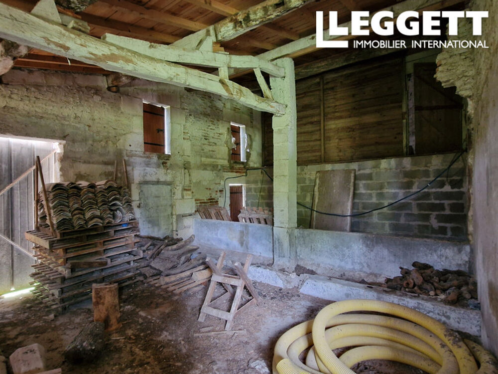 Vente Maison Maison à rénover avec toiture neuve sur 4 860 m² de terrain à Saint-Christophe-de-Double Saint-christophe-de-double