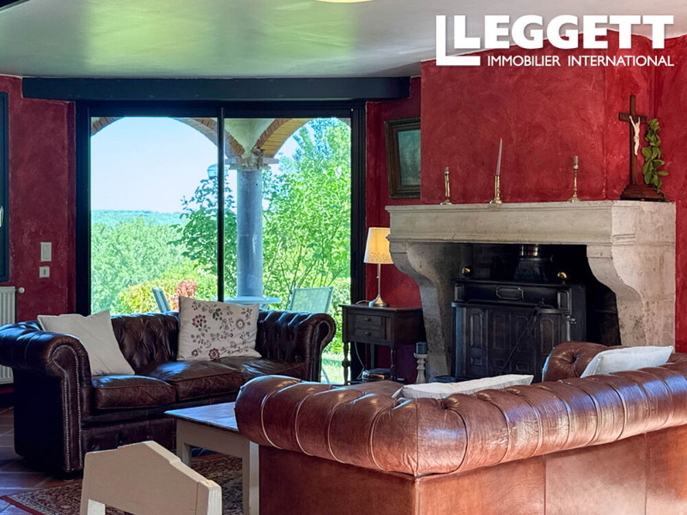 Spacieuse maison 6 chambres, avec piscine, vue imprenable & 5 ha de terrain ? À 5 km de Montcuq