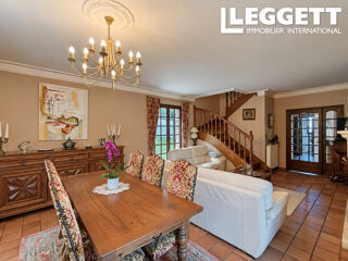 Vente Maison Maison dominante de caractère avec grand sous sol aménagé et piscine PÉrigueux