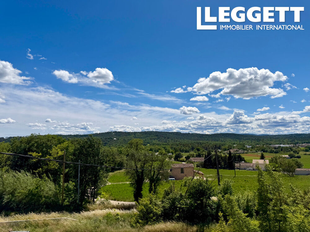 Authentique bastide en pierre au fort potentiel, lumineuse aux beaux volumes avec ancien bassin et dépendances