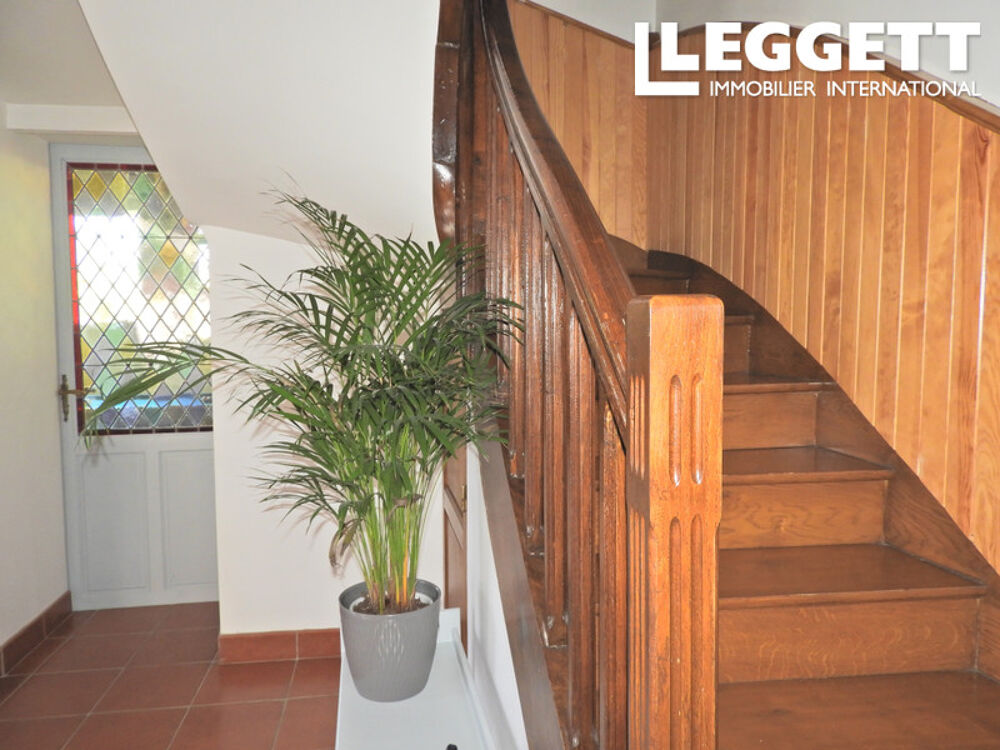 Vente Maison Belle vue sur le bourg d'Uzerche: Belle maison rénovée, 5 chambres, salle de jeux, jardin, 4 garages, jardin Uzerche