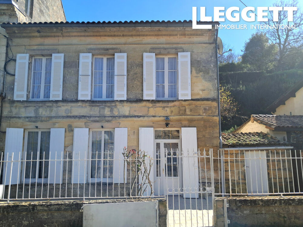 Cadre idyllic! Maison de caractère en pierre avec garage et jardin situé au bord de l'estuaire. Proche Gauriac