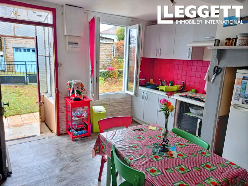 Vente Maison Maison de village de 62m² comprenant cuisine, salon, salle d'eau, une chambre, grenier aménagé, garage et ter Saint-salvadour