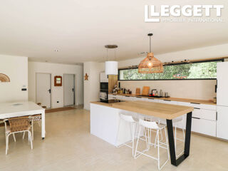  Maison � vendre 7 pi�ces 230 m�