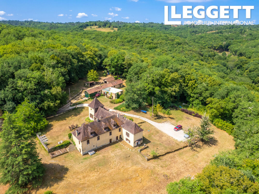 Vente Maison Au bout d'un chemin privé, un domaine de 22 hectares aux Eyzies Les eyzies